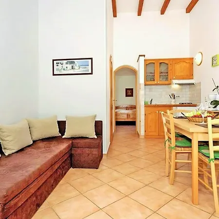 Apartment Apartments Sara